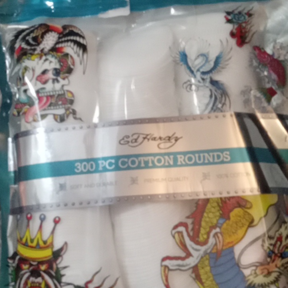 NWT Ed Hardy 300ct Cotton Rounds - Picture 4 of 4